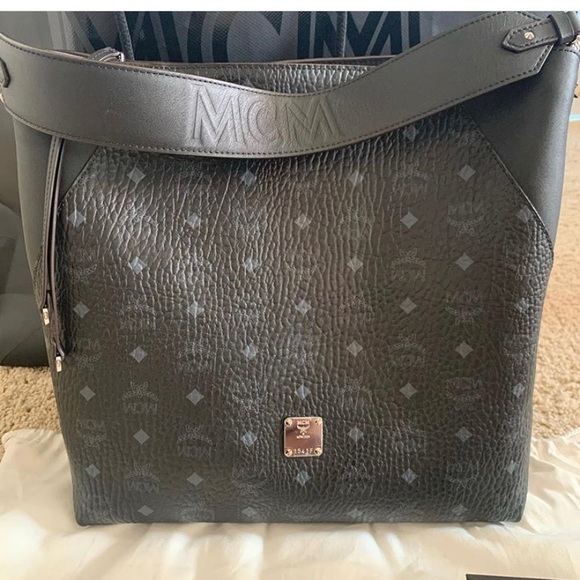 Large MCM Hobo bag - Picture 6 of 7